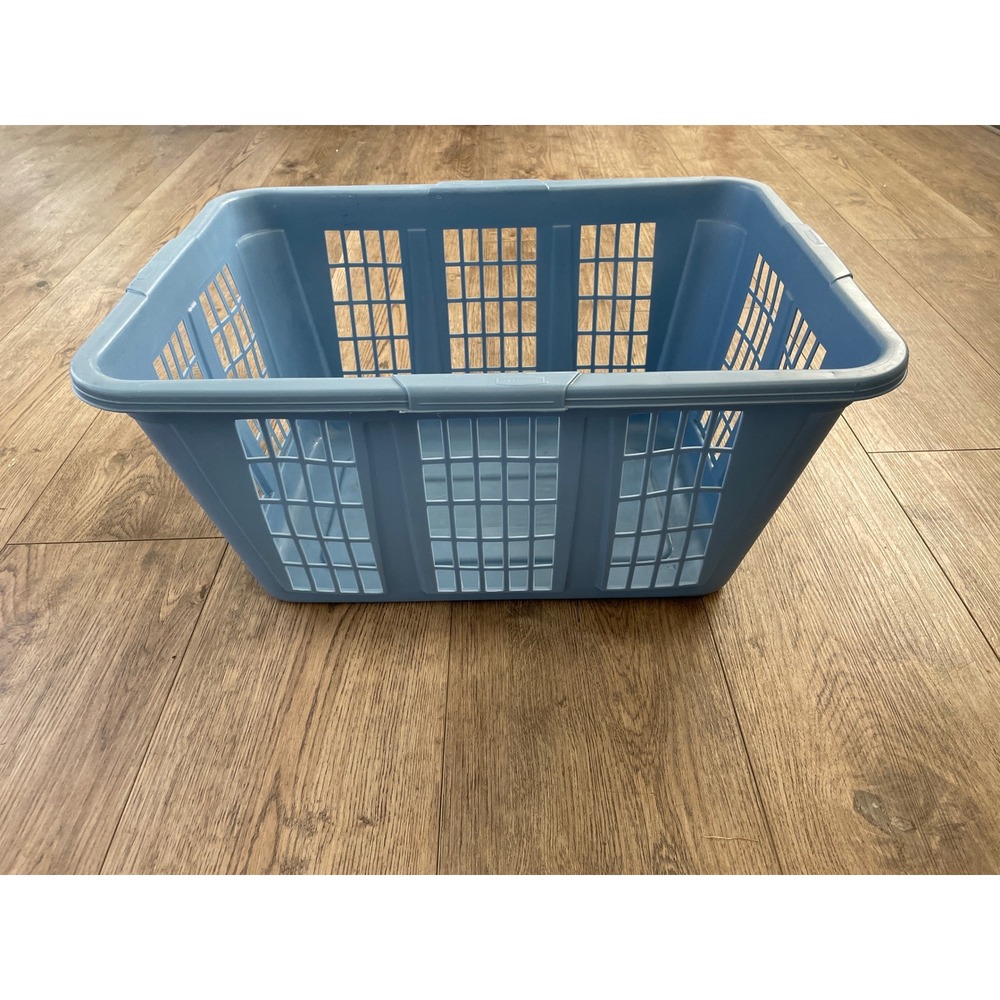 Vintage Rubbermaid Laundry Basket 2965 Light Blue Hamper Rectangular Plastic EUC